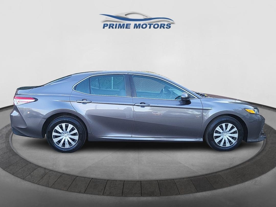 Toyota Camry Hybrid LE 2018