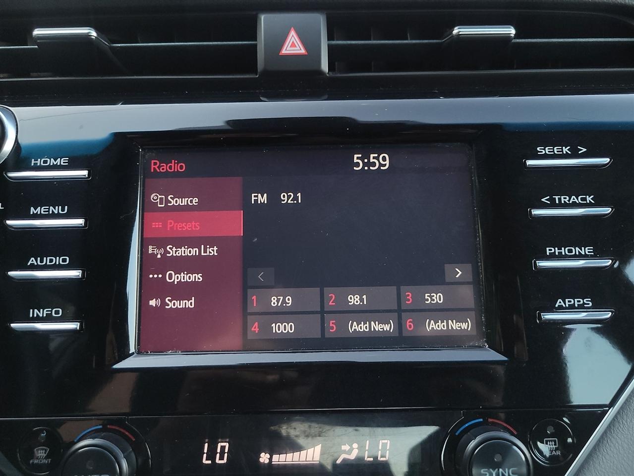 Toyota Camry Hybrid LE 2018