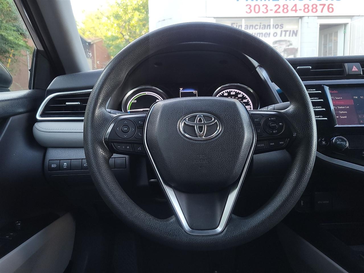 Toyota Camry Hybrid LE 2018