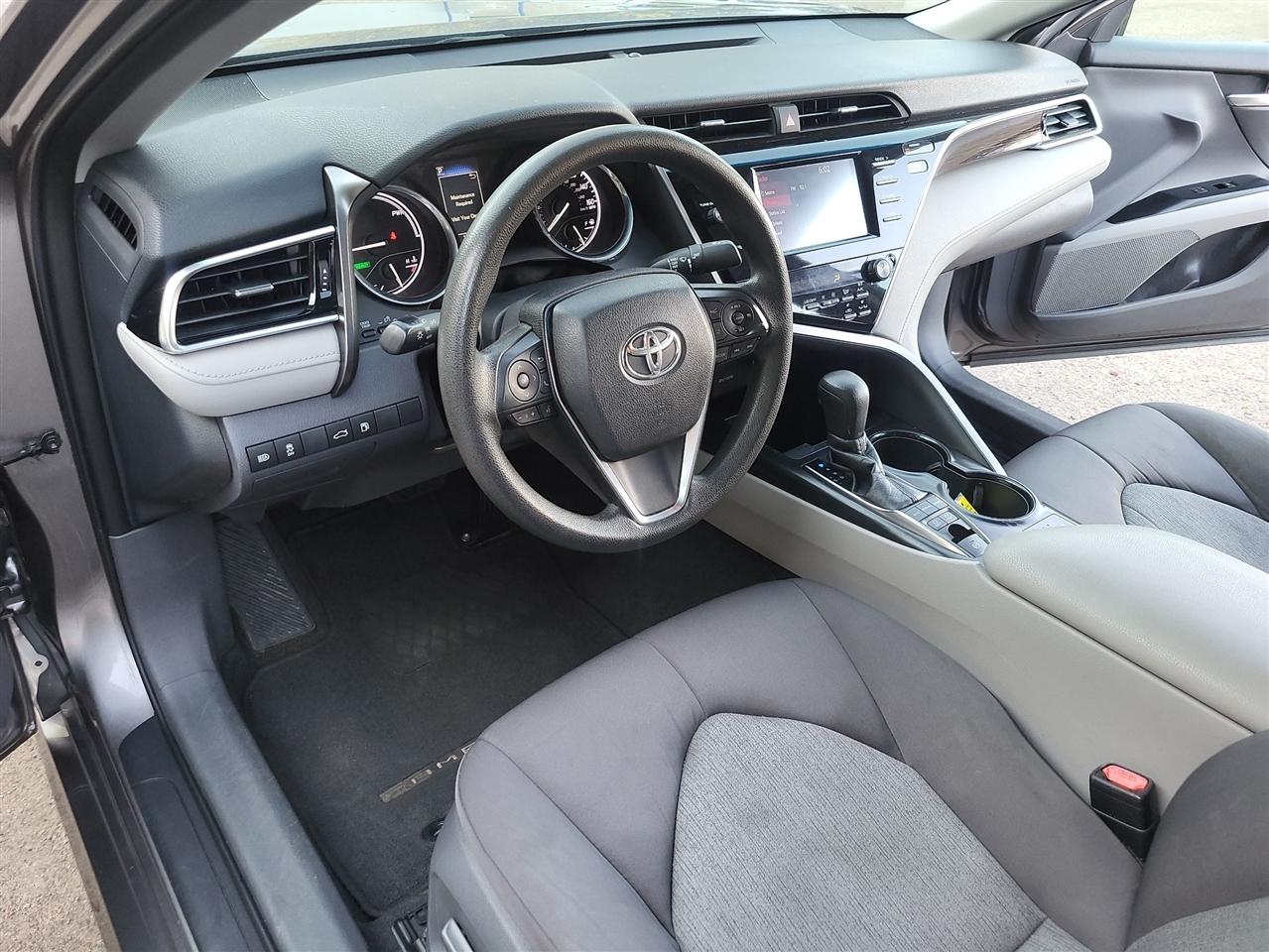 Toyota Camry Hybrid LE 2018
