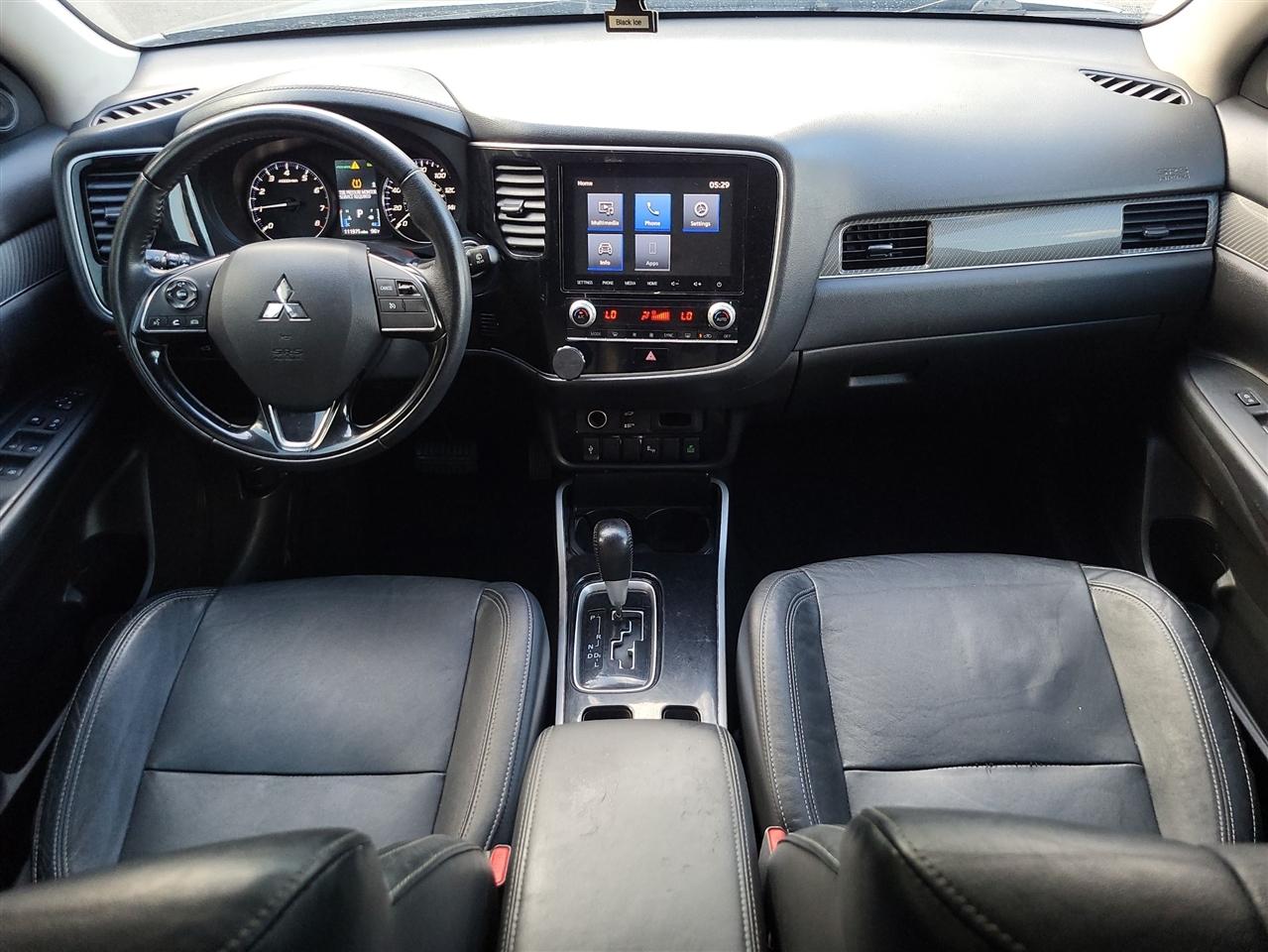Mitsubishi Outlander SE 2WD 2020