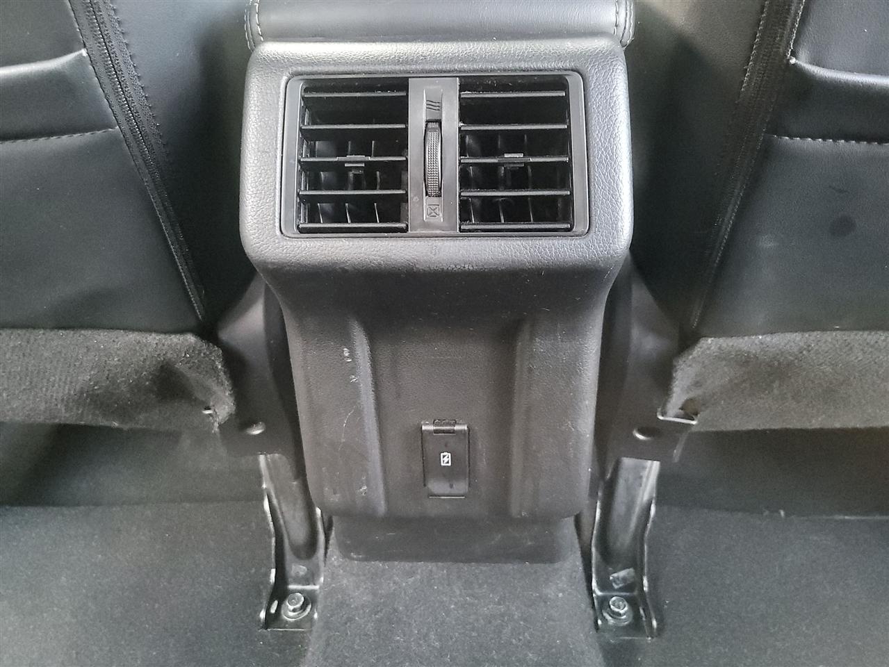 Mitsubishi Outlander SE 2WD 2020