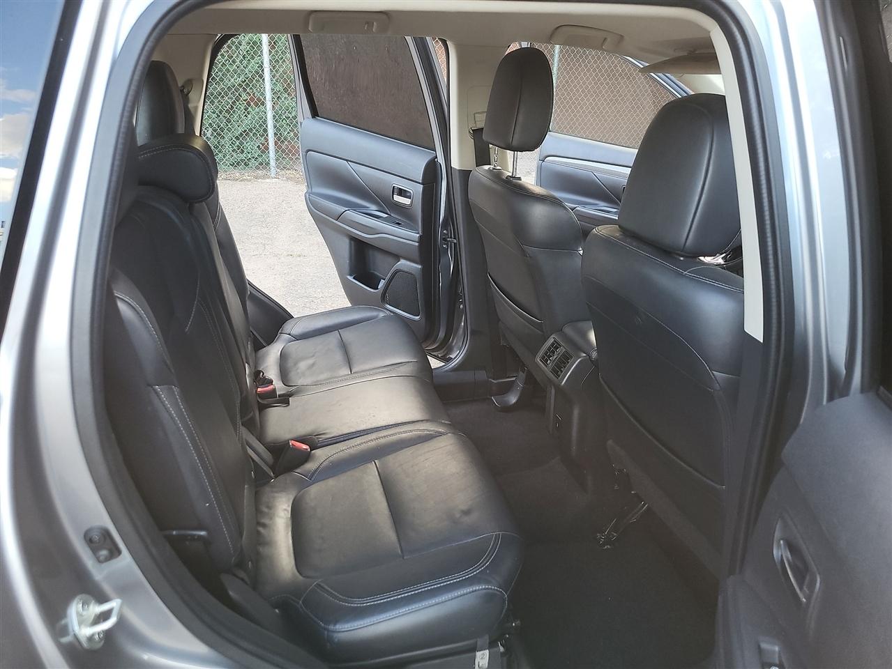Mitsubishi Outlander SE 2WD 2020