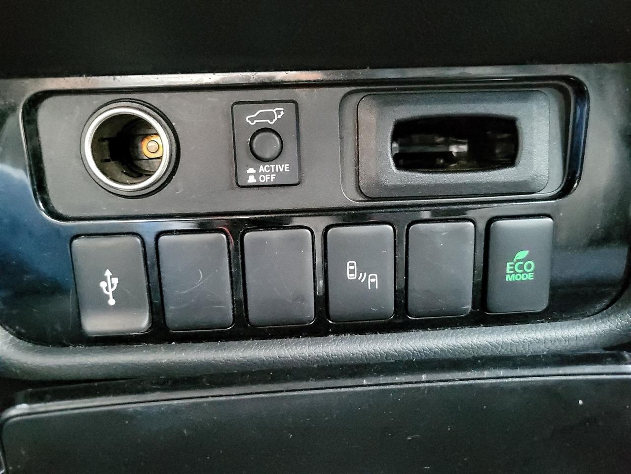 Mitsubishi Outlander SE 2WD 2020