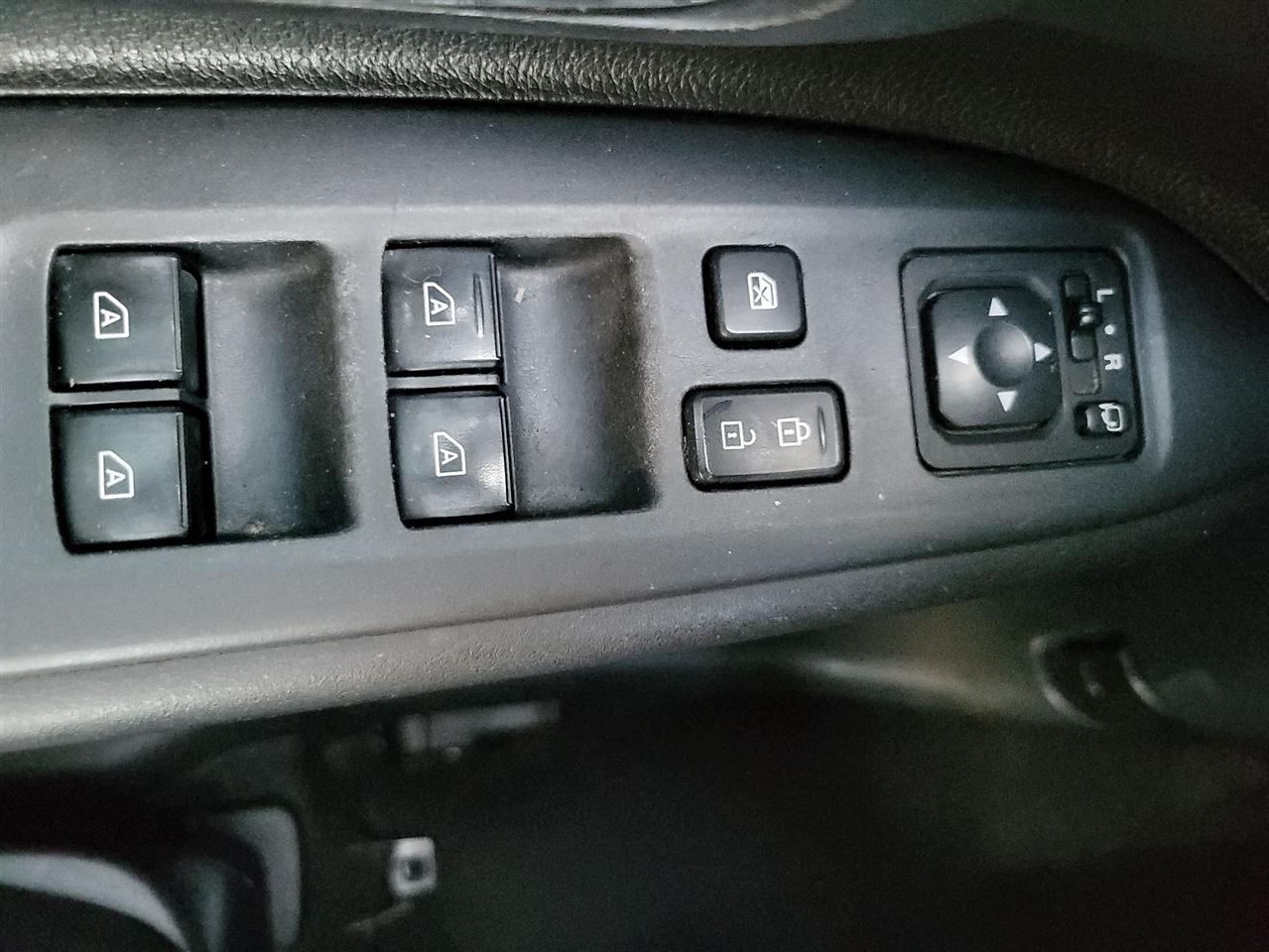 Mitsubishi Outlander SE 2WD 2020