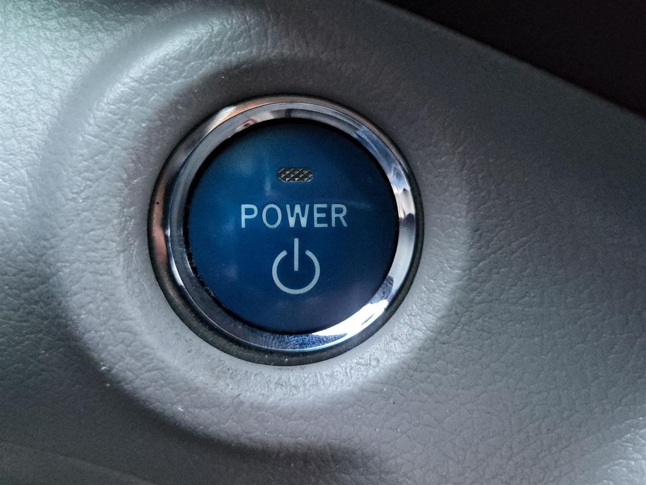 Toyota Highlander Hybrid Limited 4WD 2011