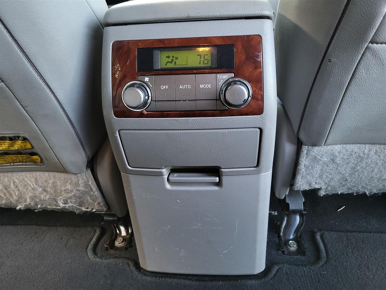 Toyota Highlander Hybrid Limited 4WD 2011