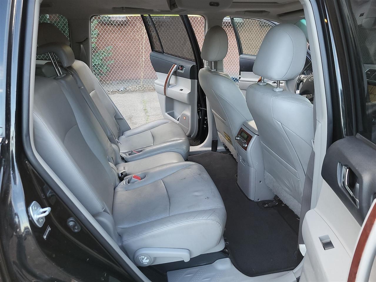 Toyota Highlander Hybrid Limited 4WD 2011