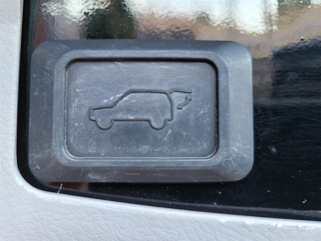 Toyota Highlander Hybrid Limited 4WD 2011