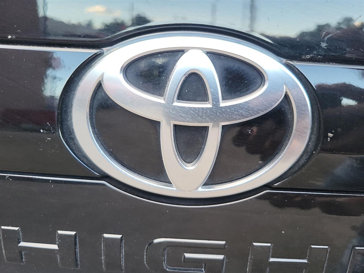 Toyota Grand Highlander Hybrid Limited AWD 2024