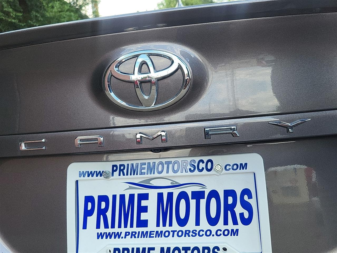 Toyota Camry SE 2020