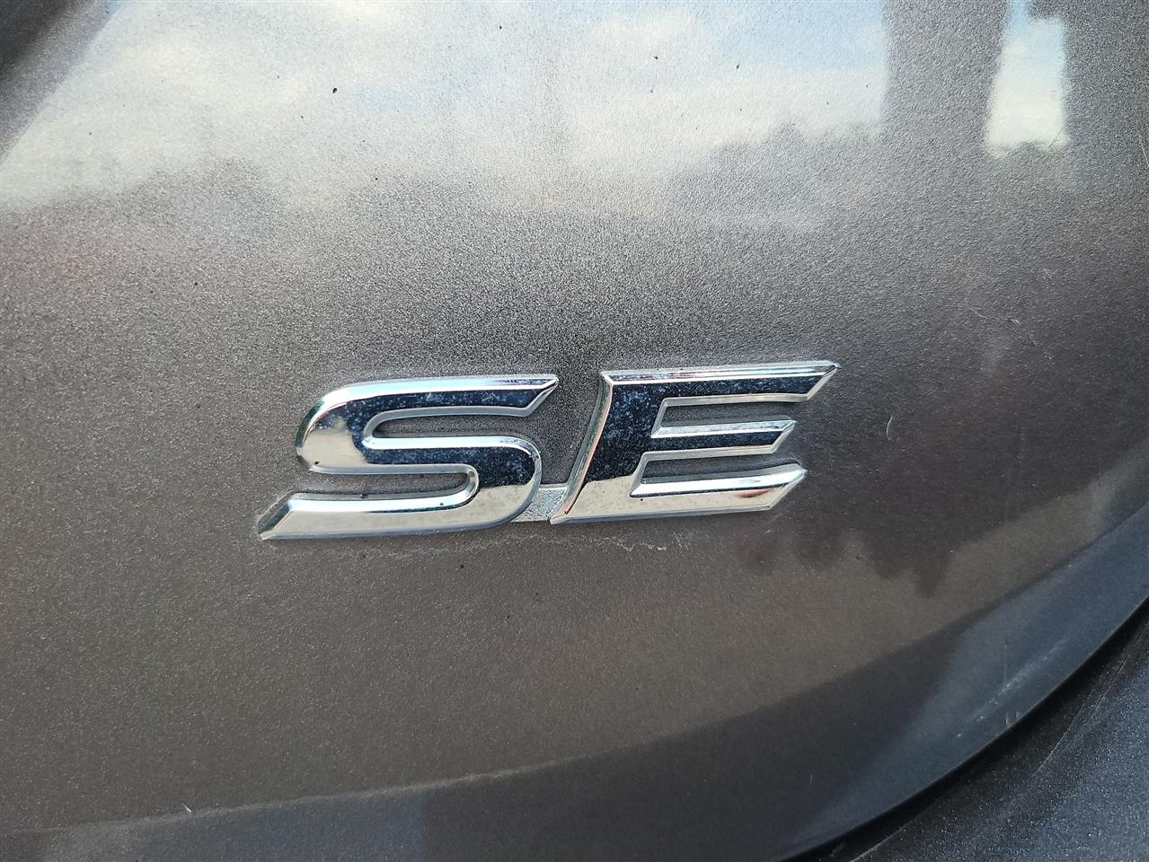 Toyota Camry SE 2020