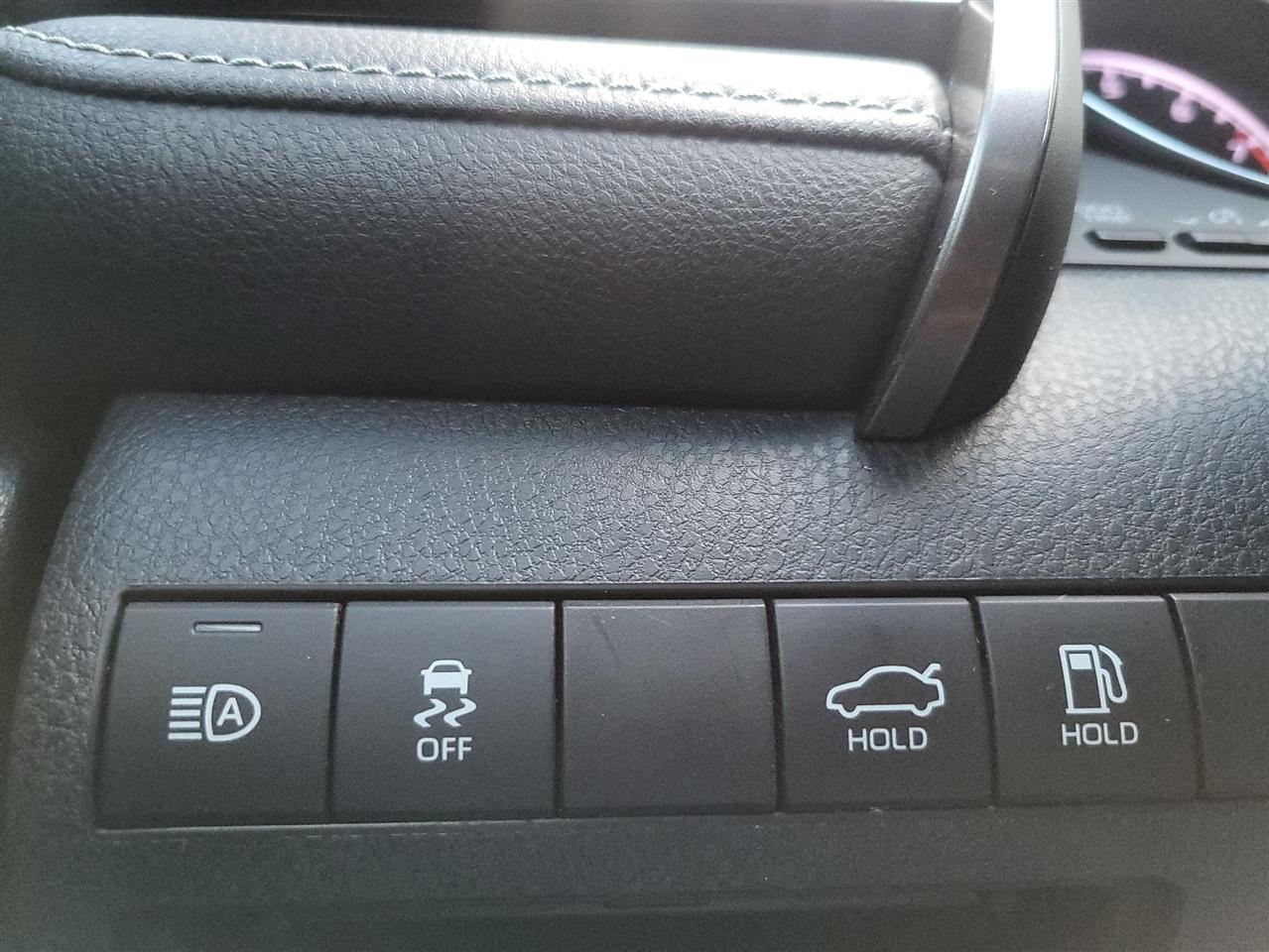 Toyota Camry SE 2020