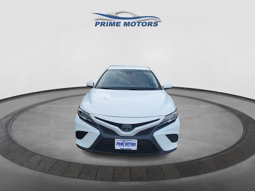 Toyota Camry SE 2020