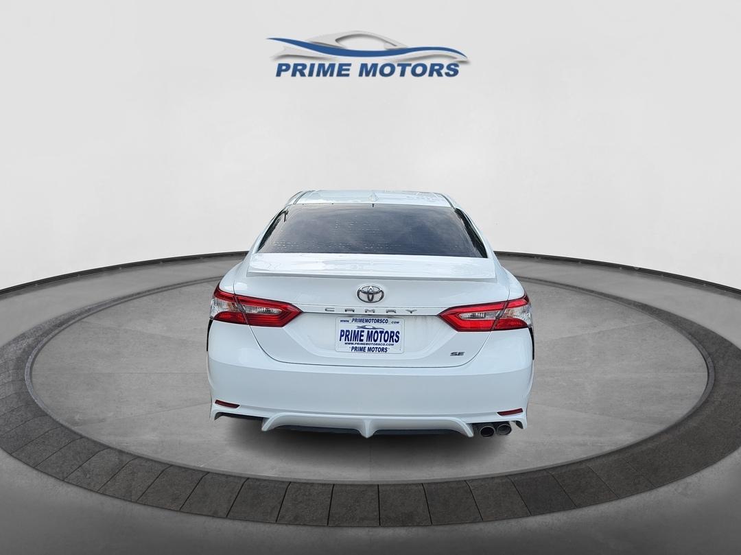 Toyota Camry SE 2020