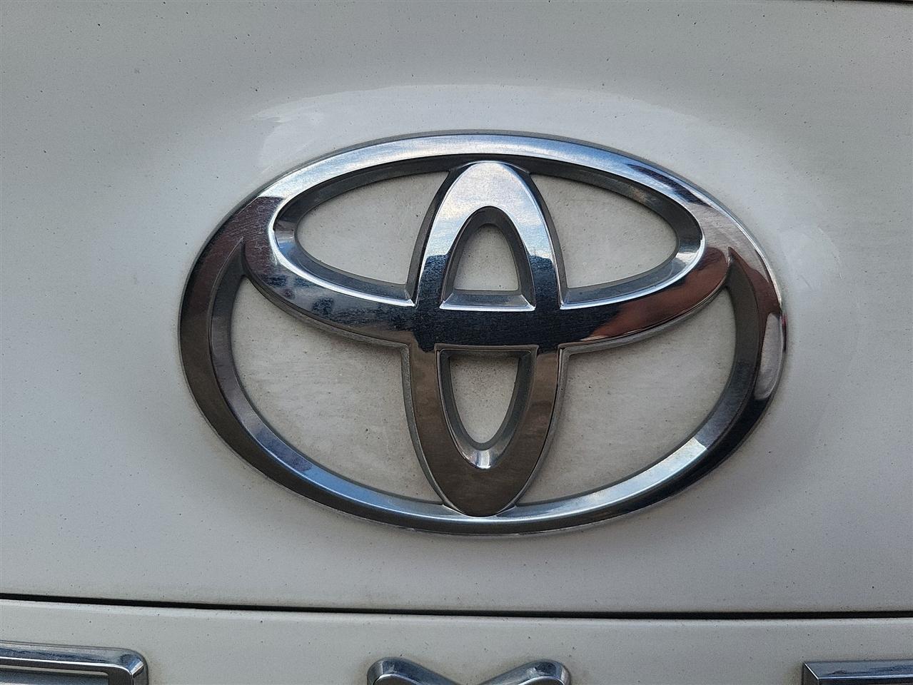 Toyota Camry SE 2020