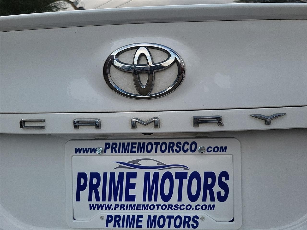 Toyota Camry SE 2020