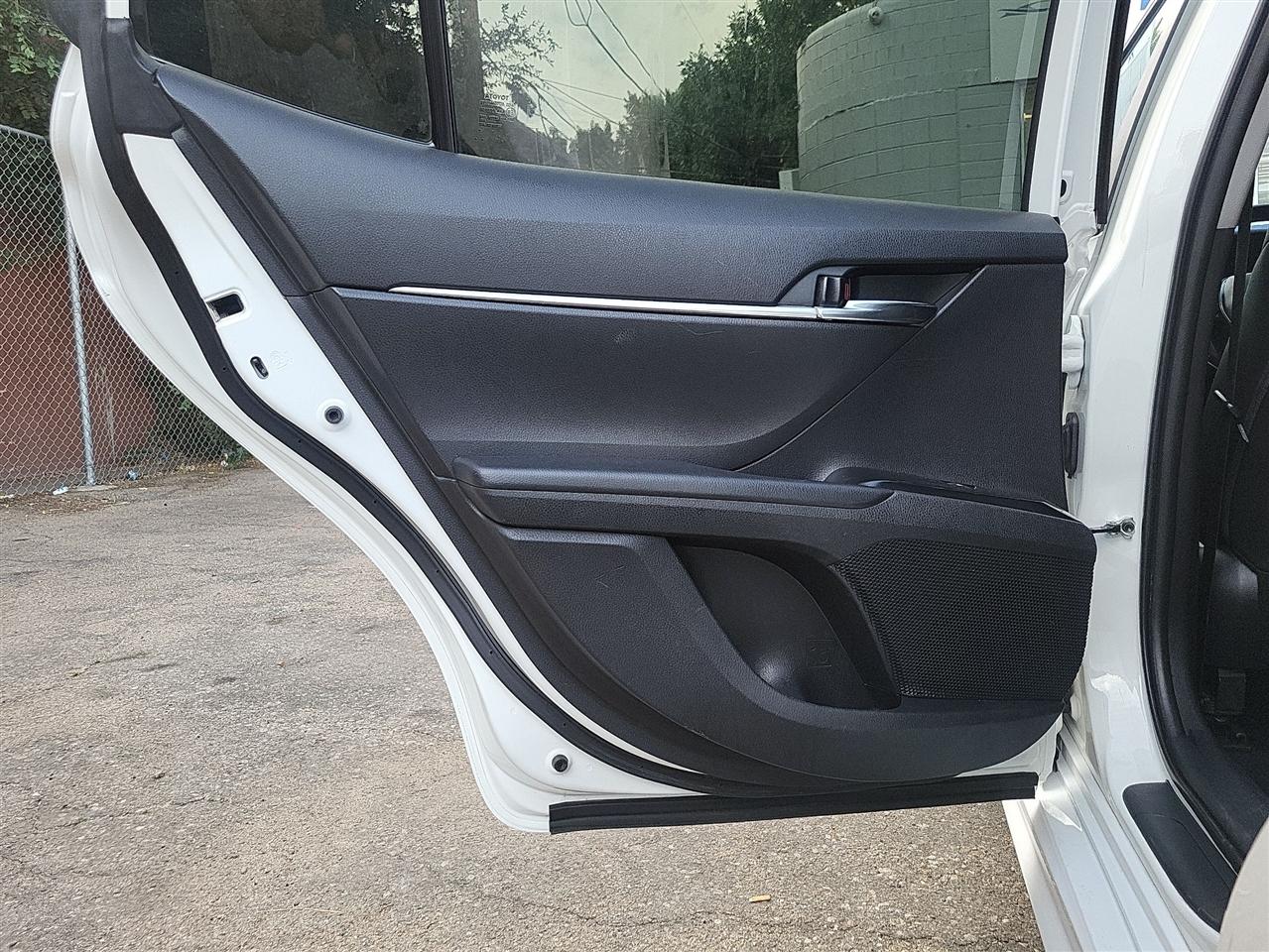 Toyota Camry SE 2020