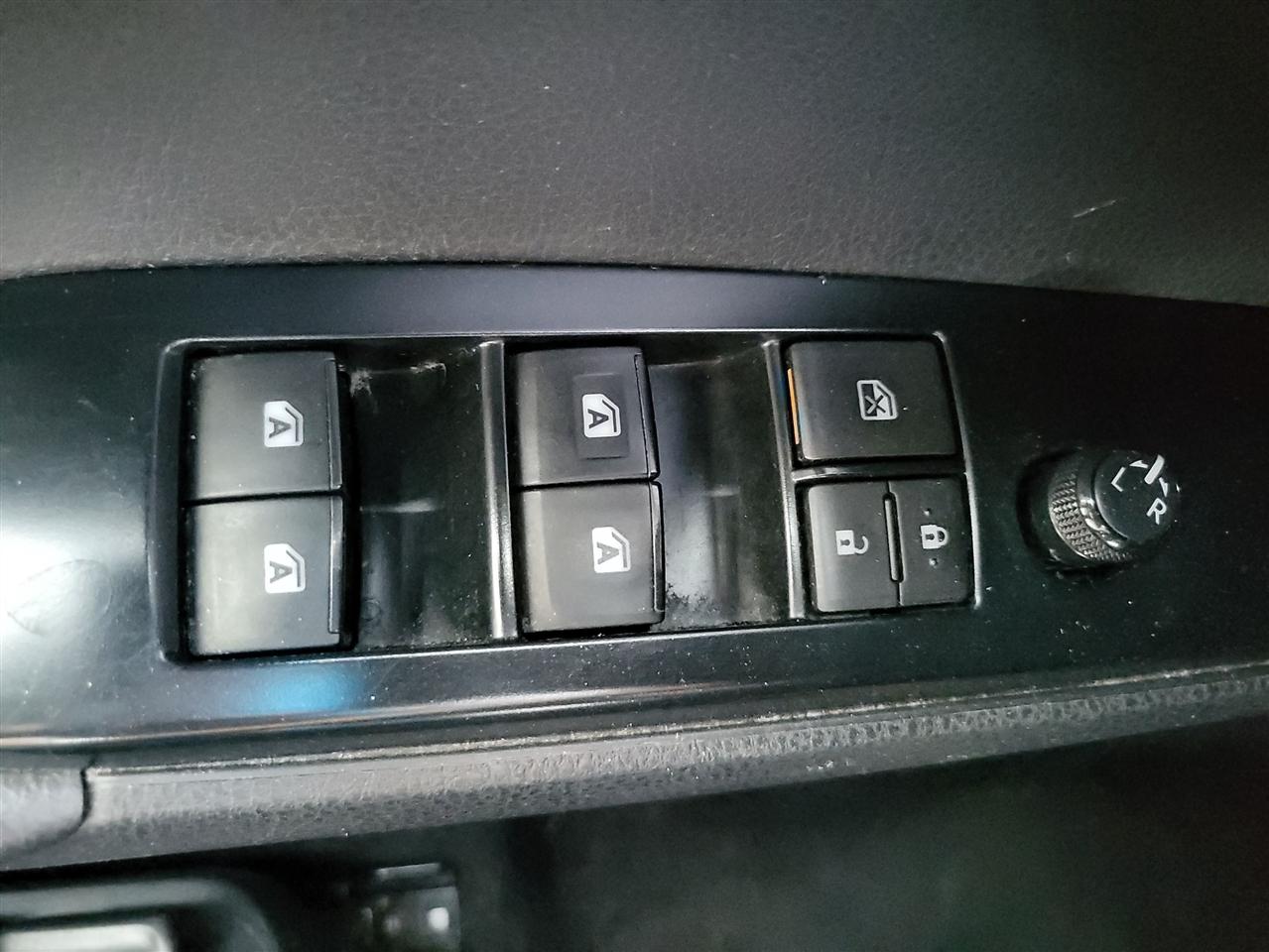 Toyota Camry SE 2020