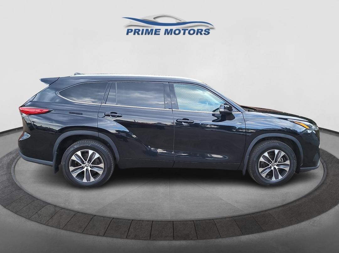 Toyota Highlander Hybrid  2022