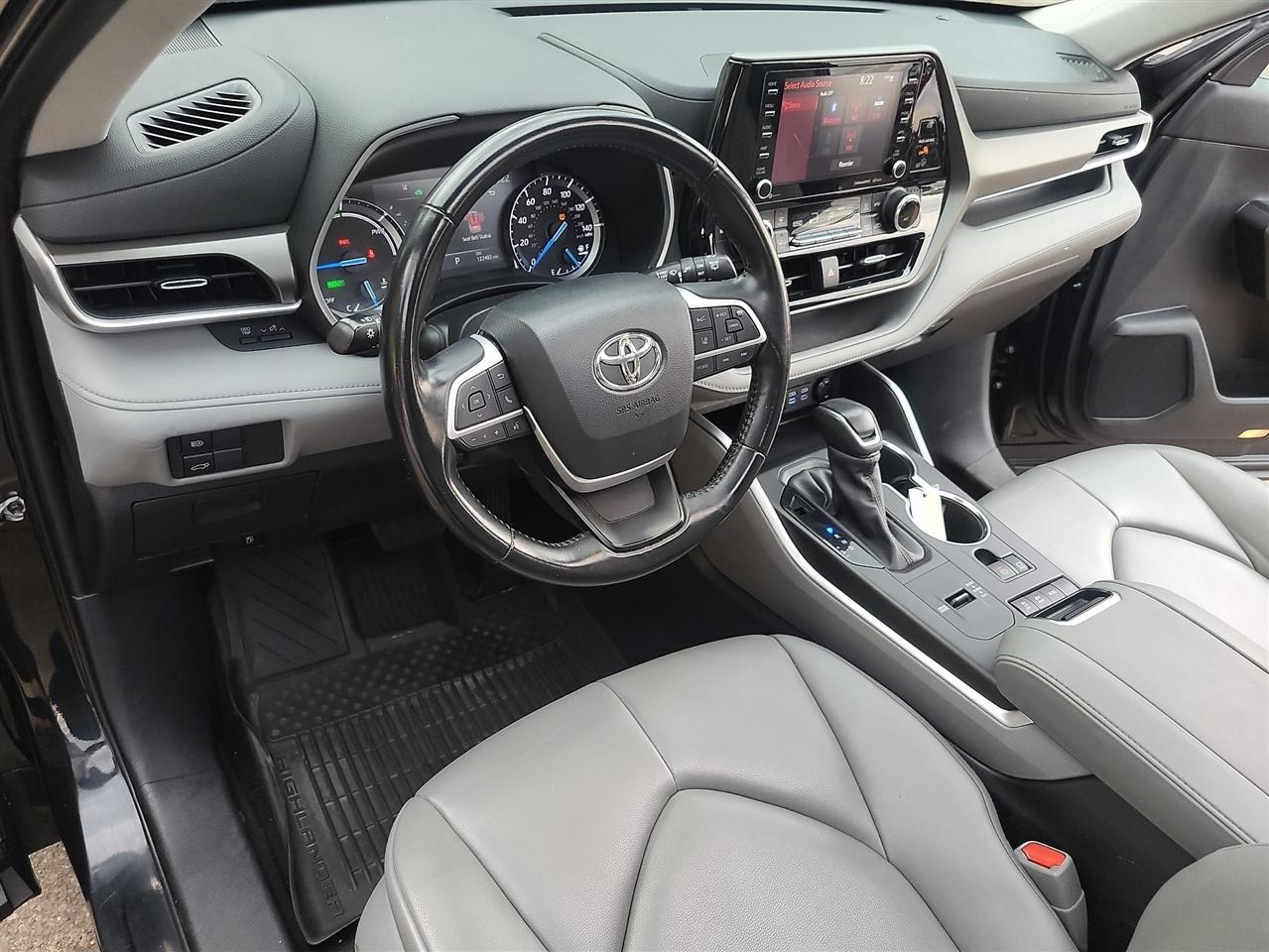 Toyota Highlander Hybrid  2022