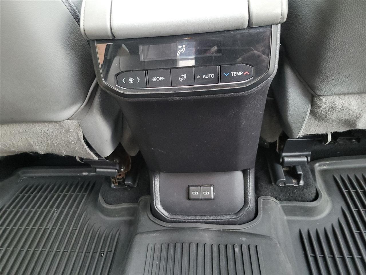 Toyota Highlander Hybrid  2022