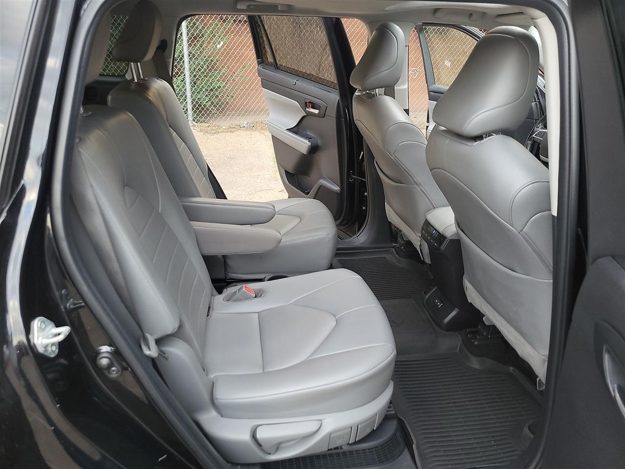 Toyota Highlander Hybrid  2022