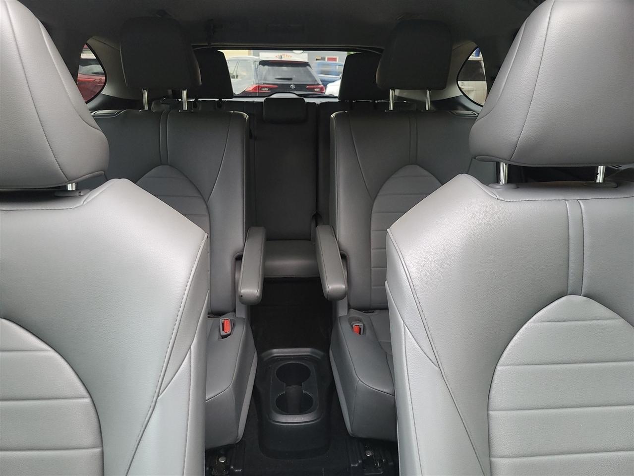 Toyota Highlander Hybrid  2022