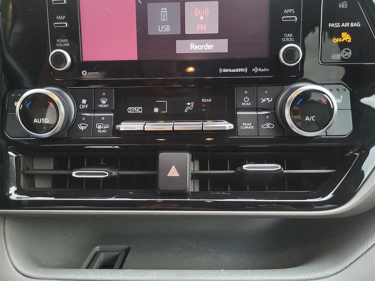 Toyota Highlander Hybrid  2022
