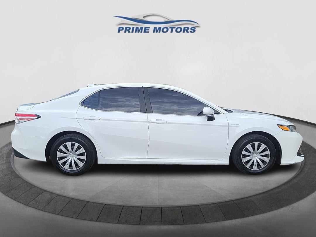Toyota Camry Hybrid LE 2018