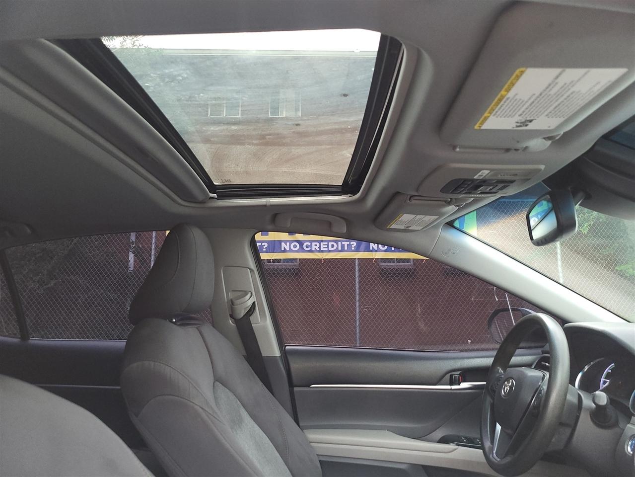Toyota Camry Hybrid LE 2018