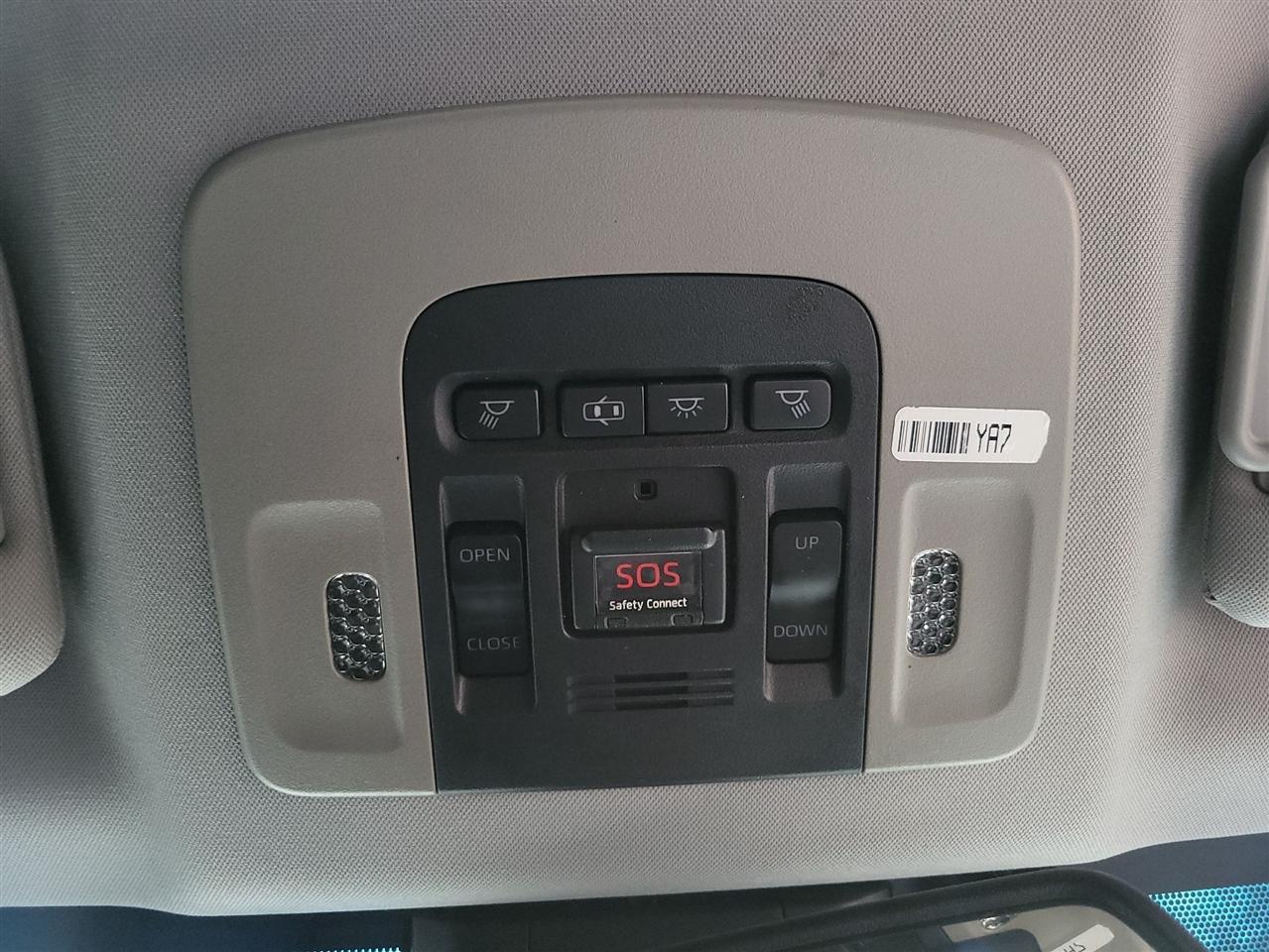 Toyota Camry Hybrid LE 2018