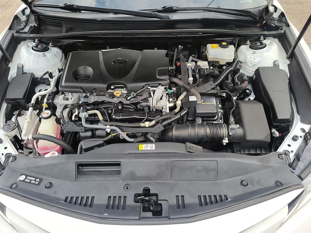 Toyota Camry Hybrid LE 2018
