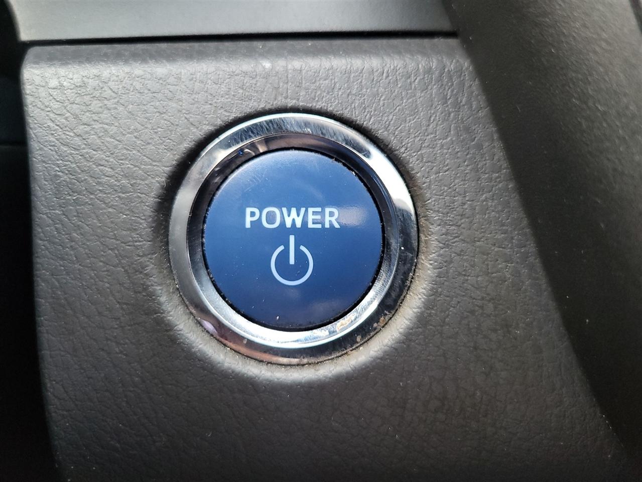 Toyota Camry Hybrid LE 2018