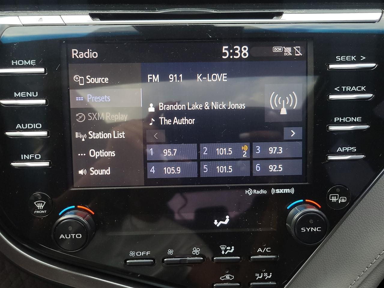 Toyota Camry Hybrid LE 2018