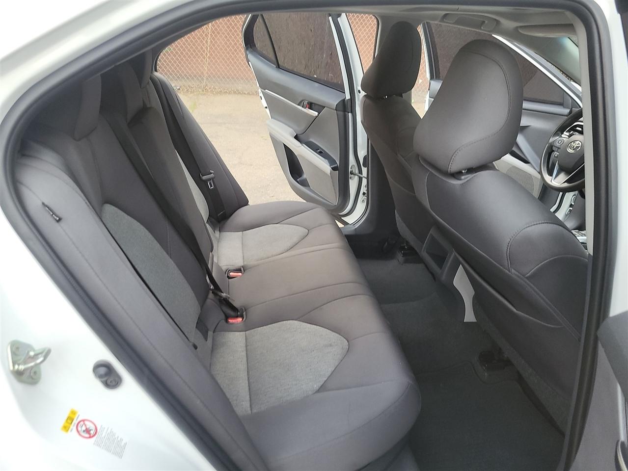 Toyota Camry Hybrid LE 2018