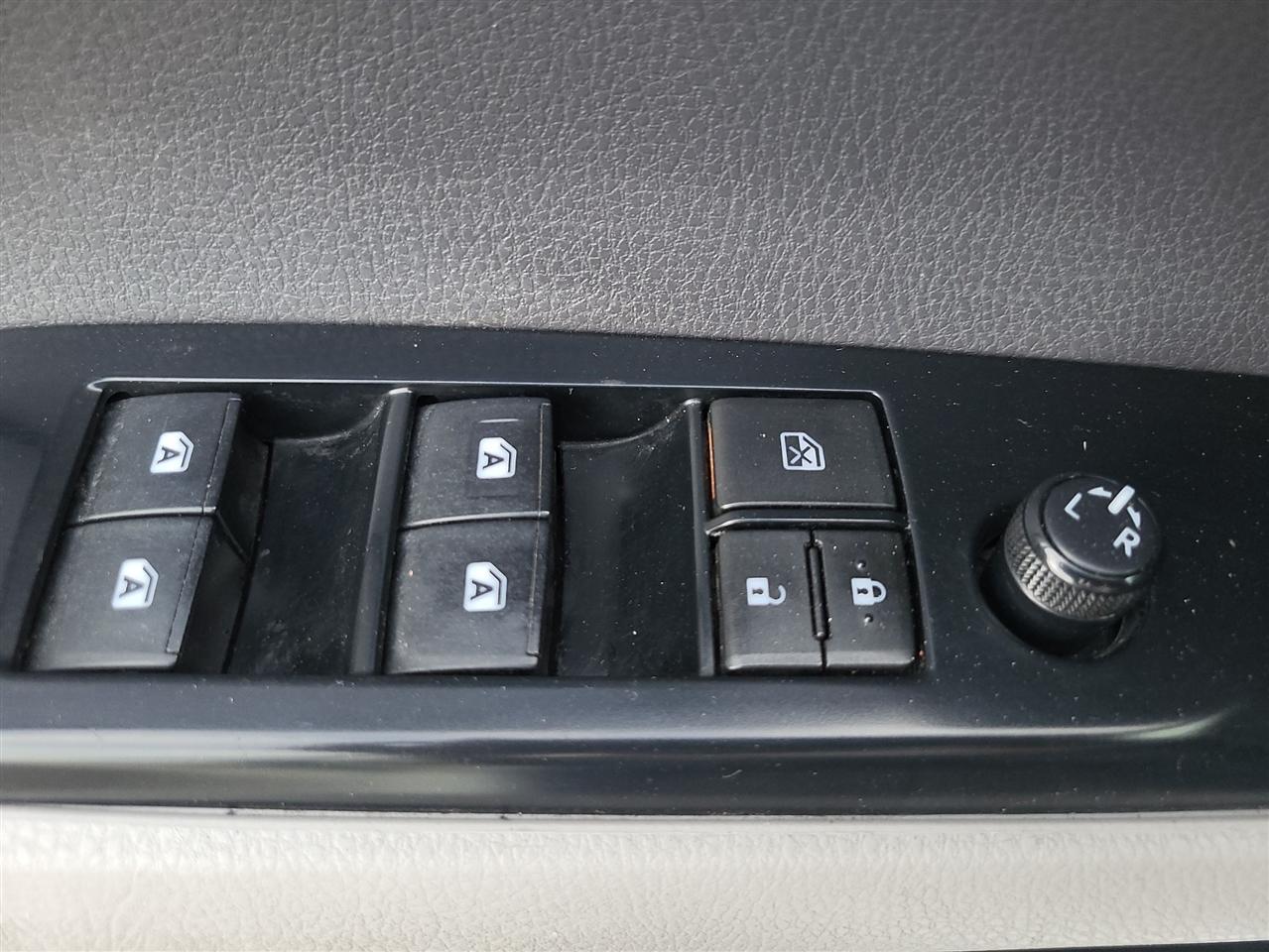 Toyota Camry Hybrid LE 2018