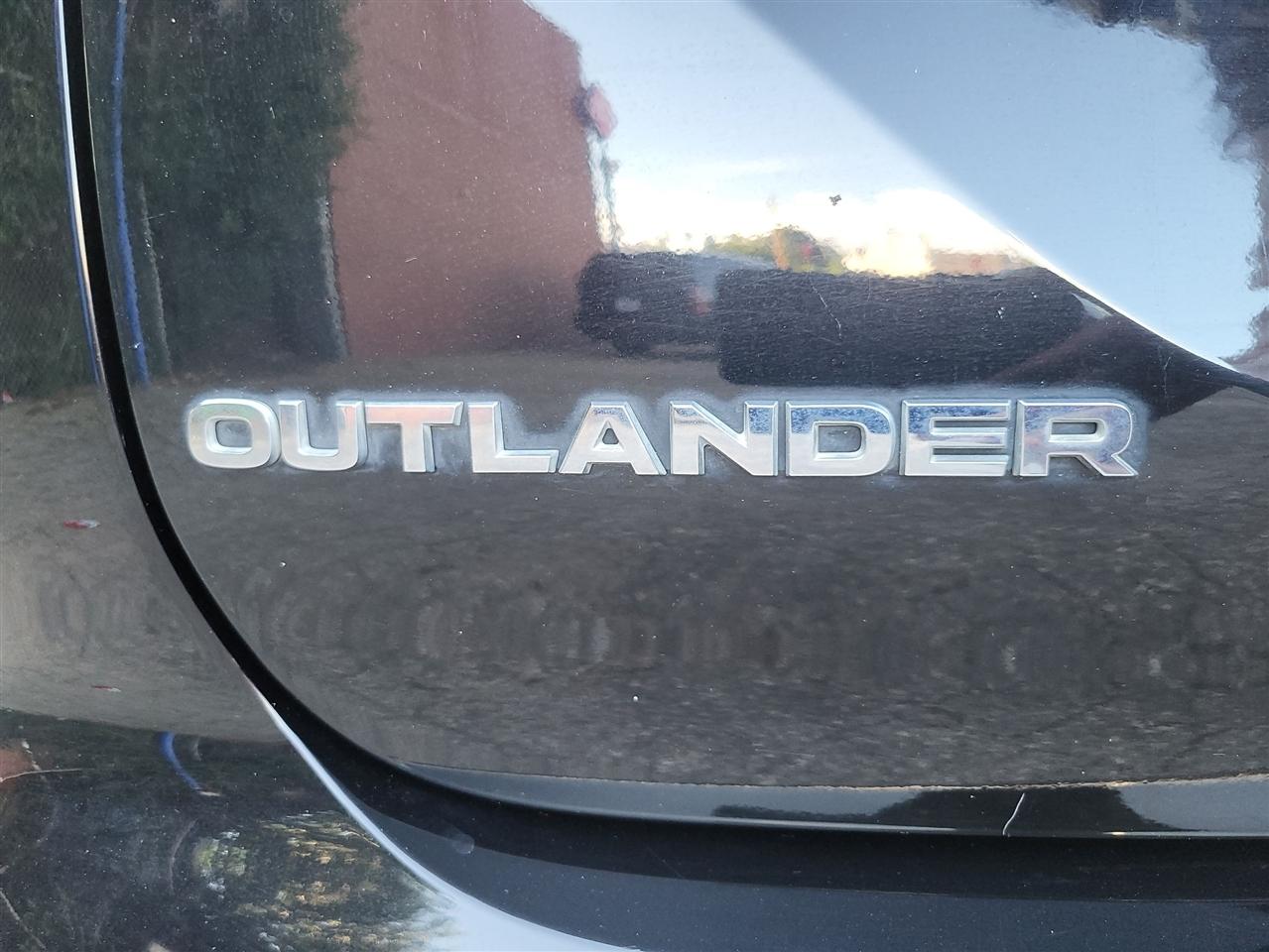 Mitsubishi Outlander ES 2WD 2022
