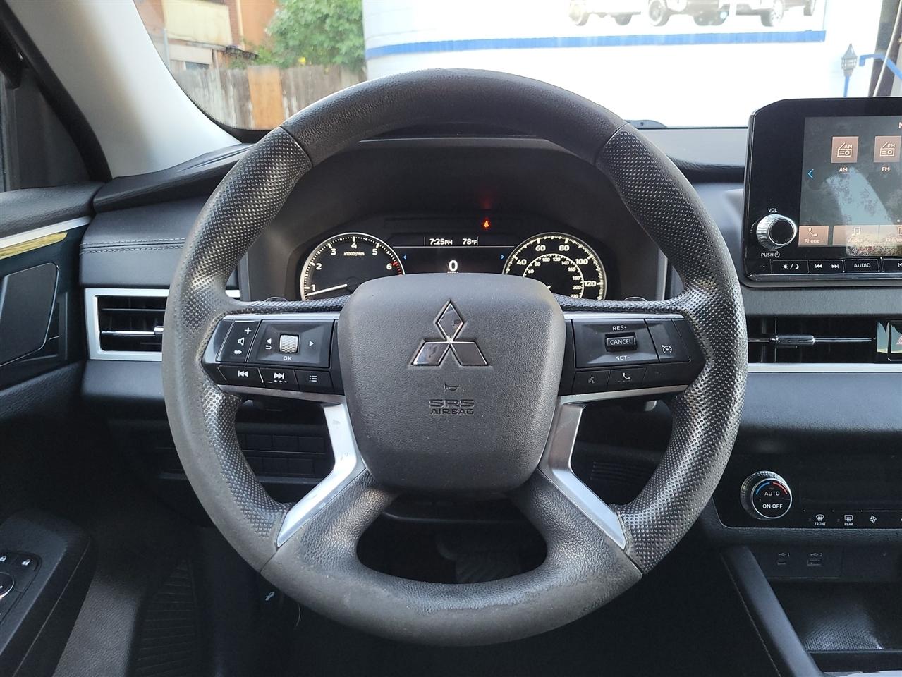 Mitsubishi Outlander ES 2WD 2022