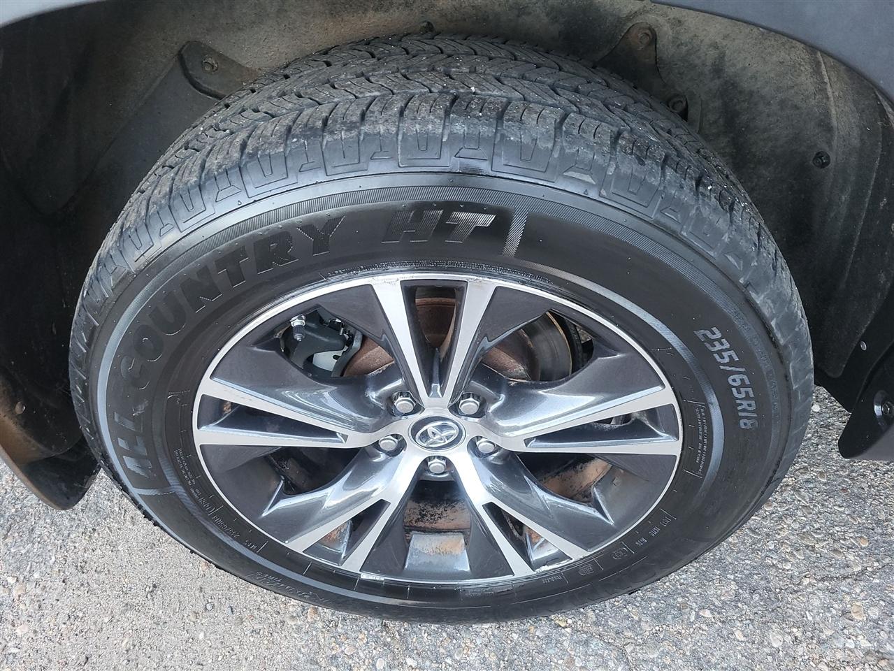 Toyota Highlander LE Plus AWD V6 2019
