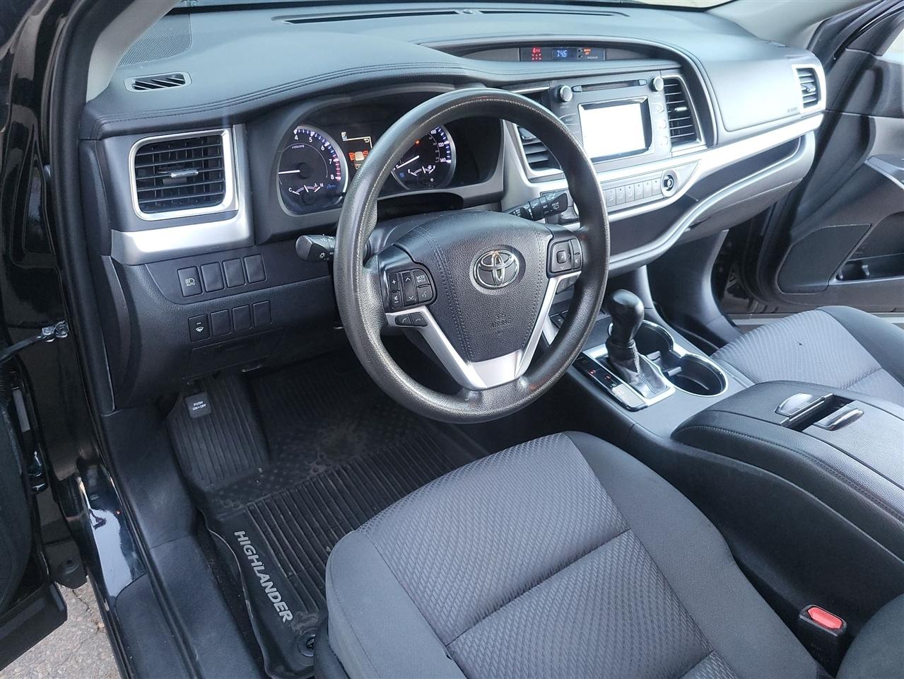 Toyota Highlander LE Plus AWD V6 2019