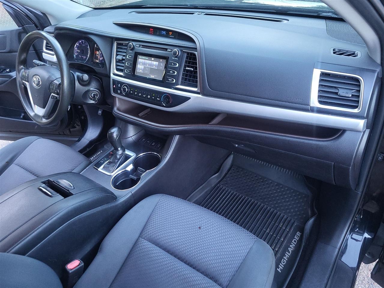 Toyota Highlander LE Plus AWD V6 2019