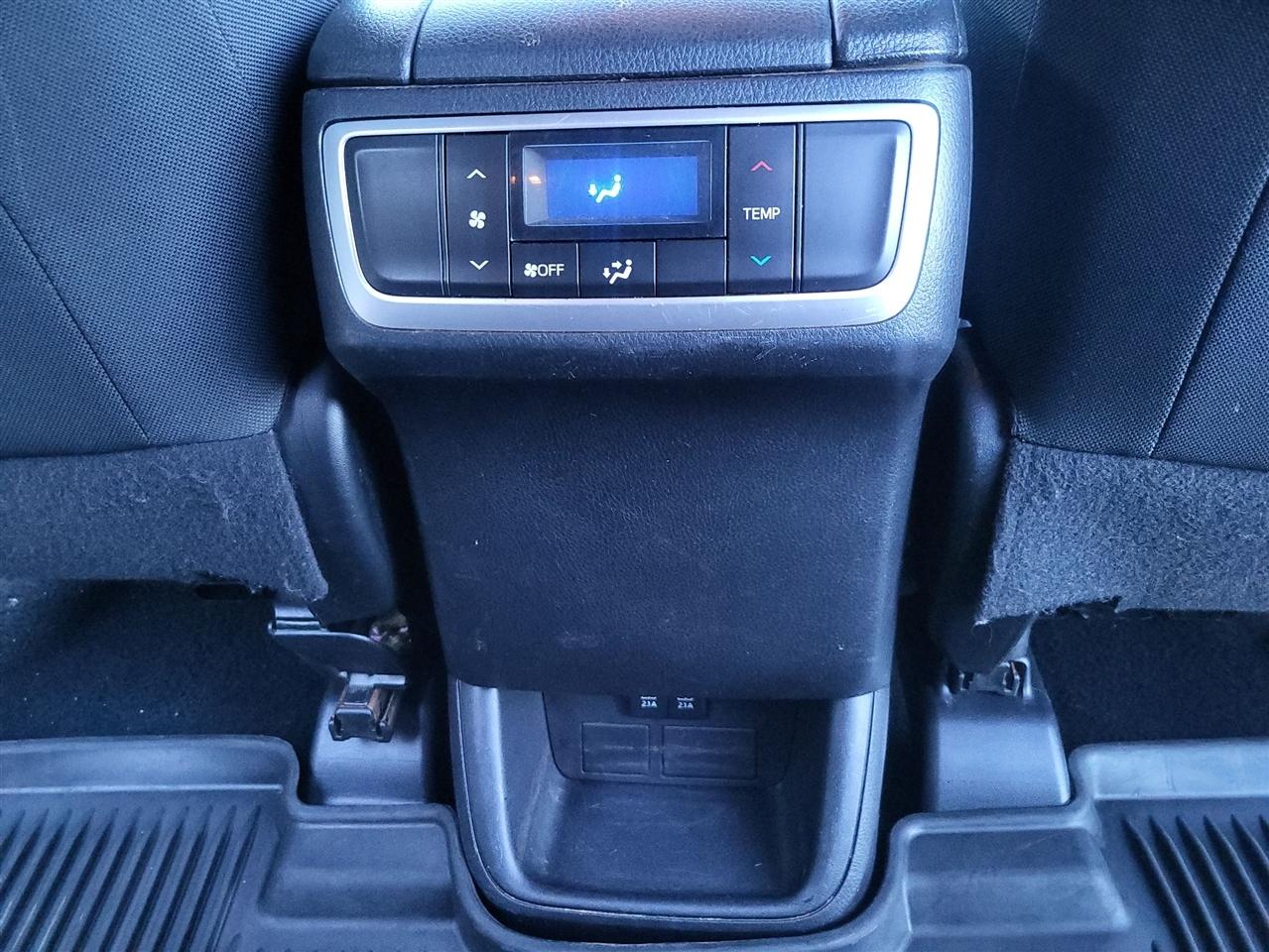 Toyota Highlander LE Plus AWD V6 2019