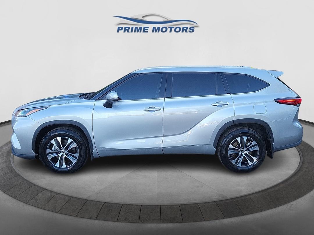 2022 Toyota Highlander Hybrid XLE AWD
