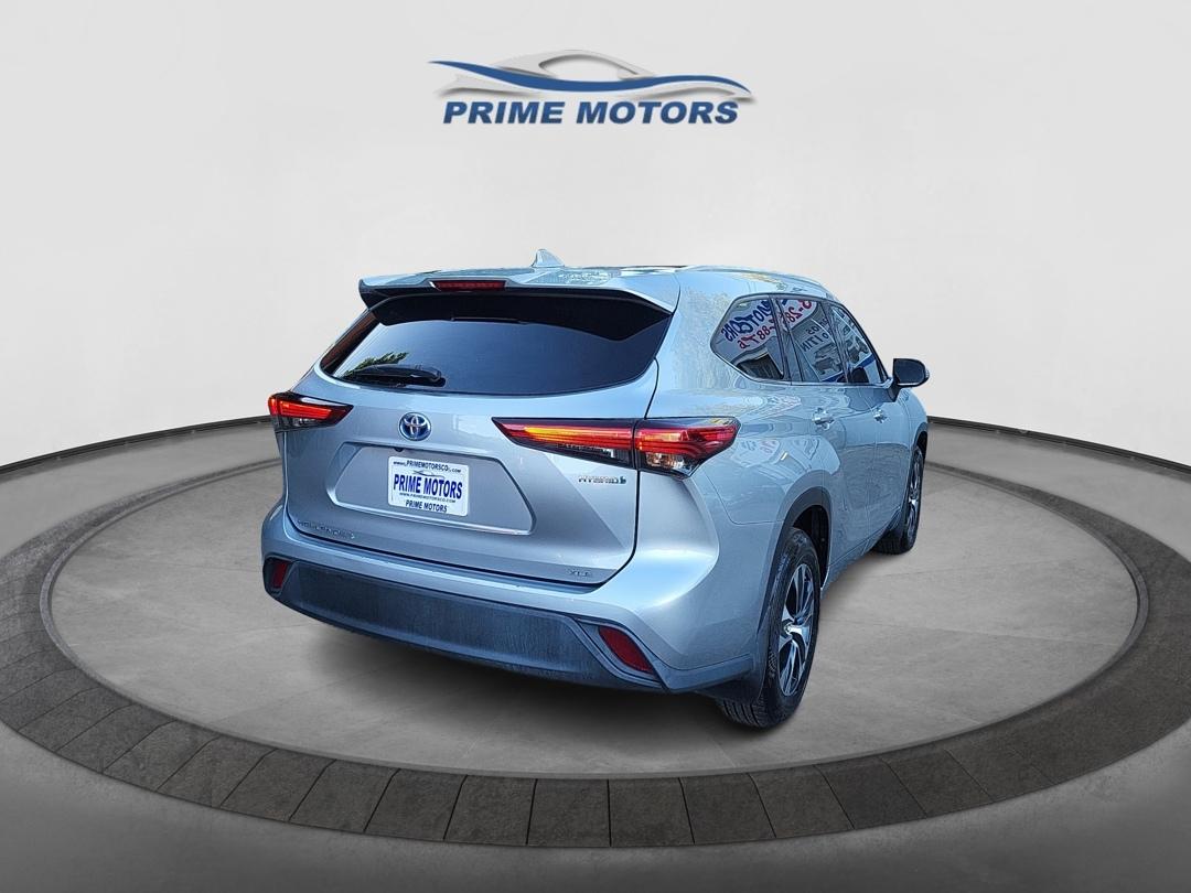 Toyota Highlander Hybrid XLE AWD 2022