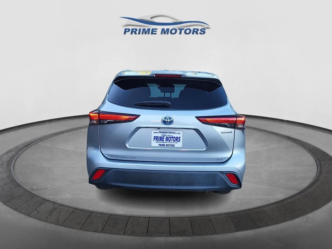 Toyota Highlander Hybrid XLE AWD 2022