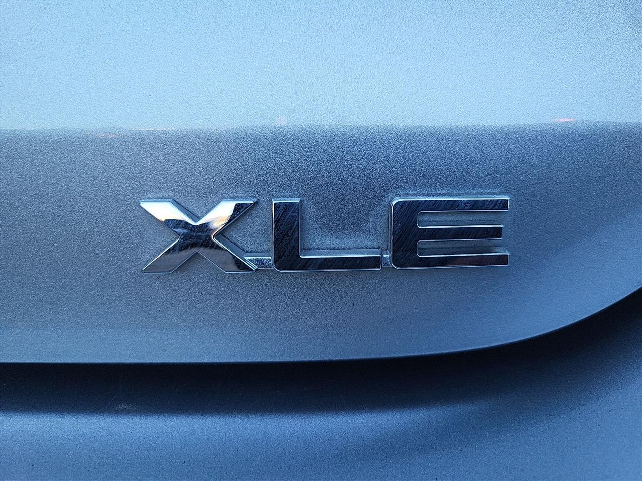 Toyota Highlander Hybrid XLE AWD 2022