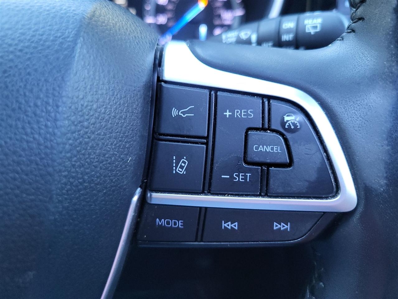 Toyota Highlander Hybrid XLE AWD 2022