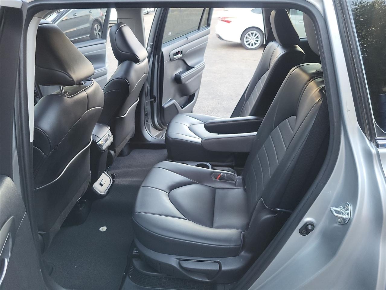 Toyota Highlander Hybrid XLE AWD 2022