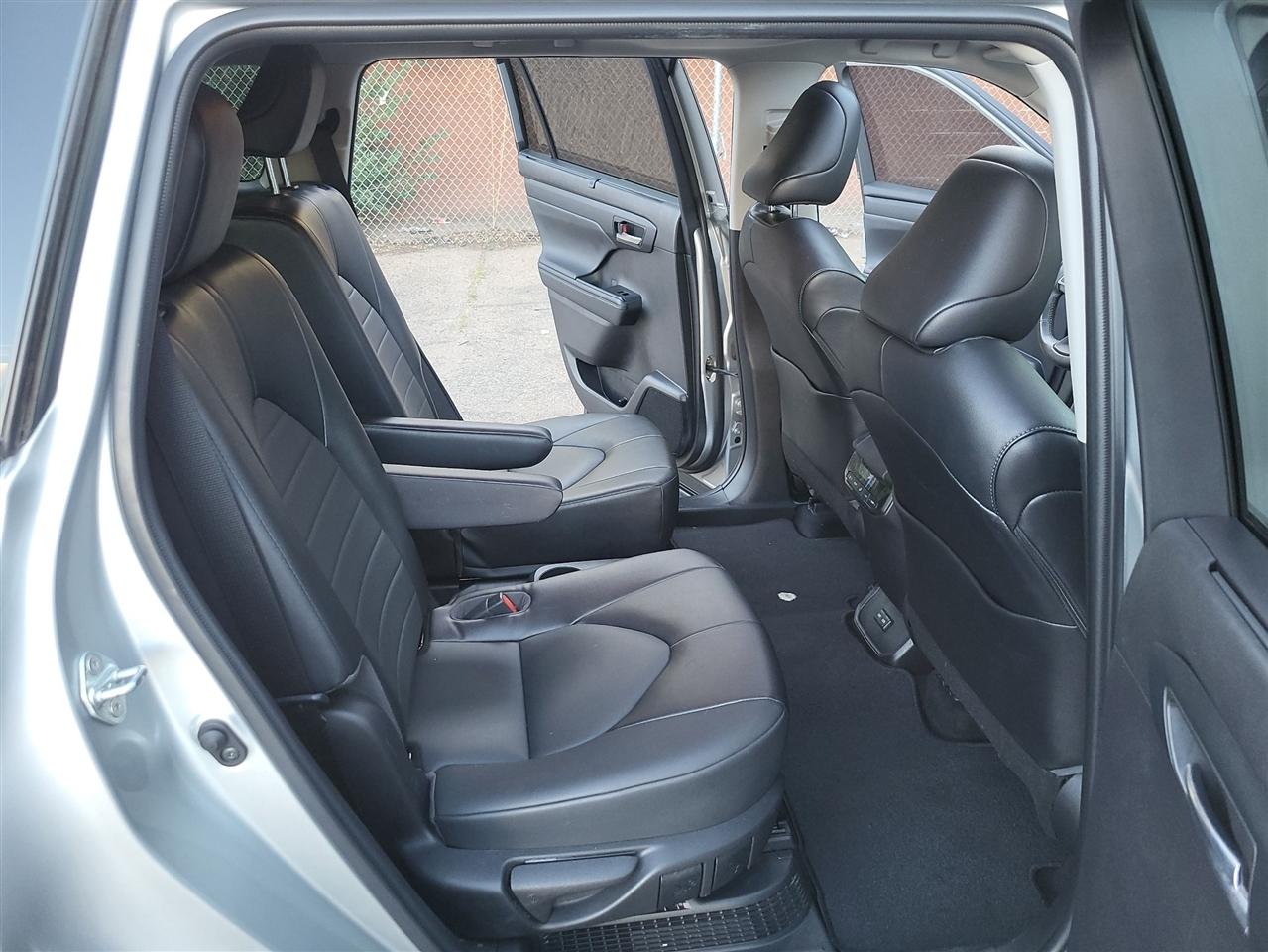 Toyota Highlander Hybrid XLE AWD 2022